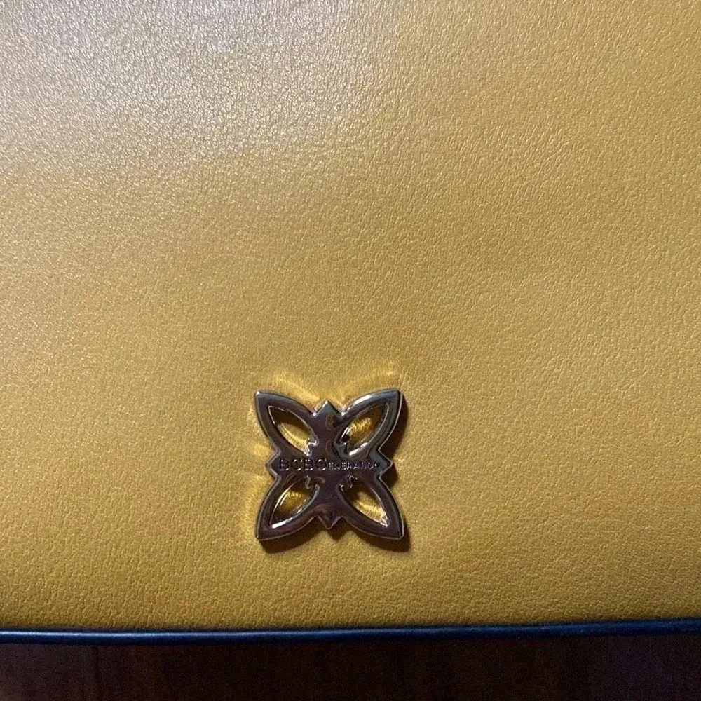 BCBG generation NWY  sailor tote honey gold